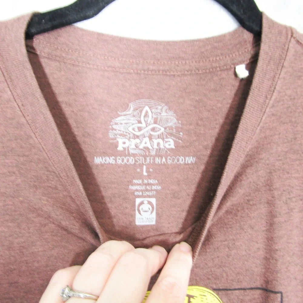 prAna Mens Llama Graphic T-Shirt Large Como Te Llama Heathered Rust Brown